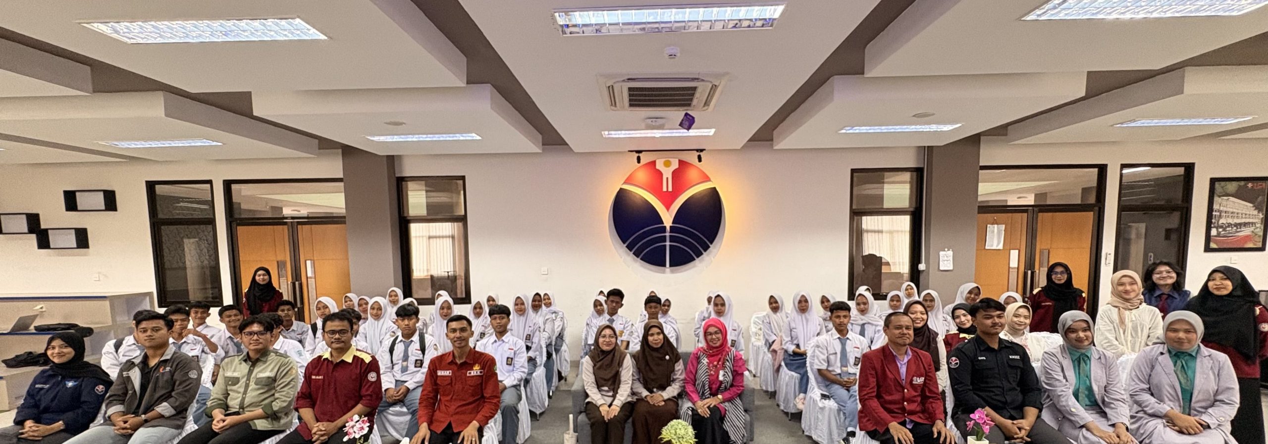 Campus Tour SMAN 2 Sukatani ke UPI Purwakarta